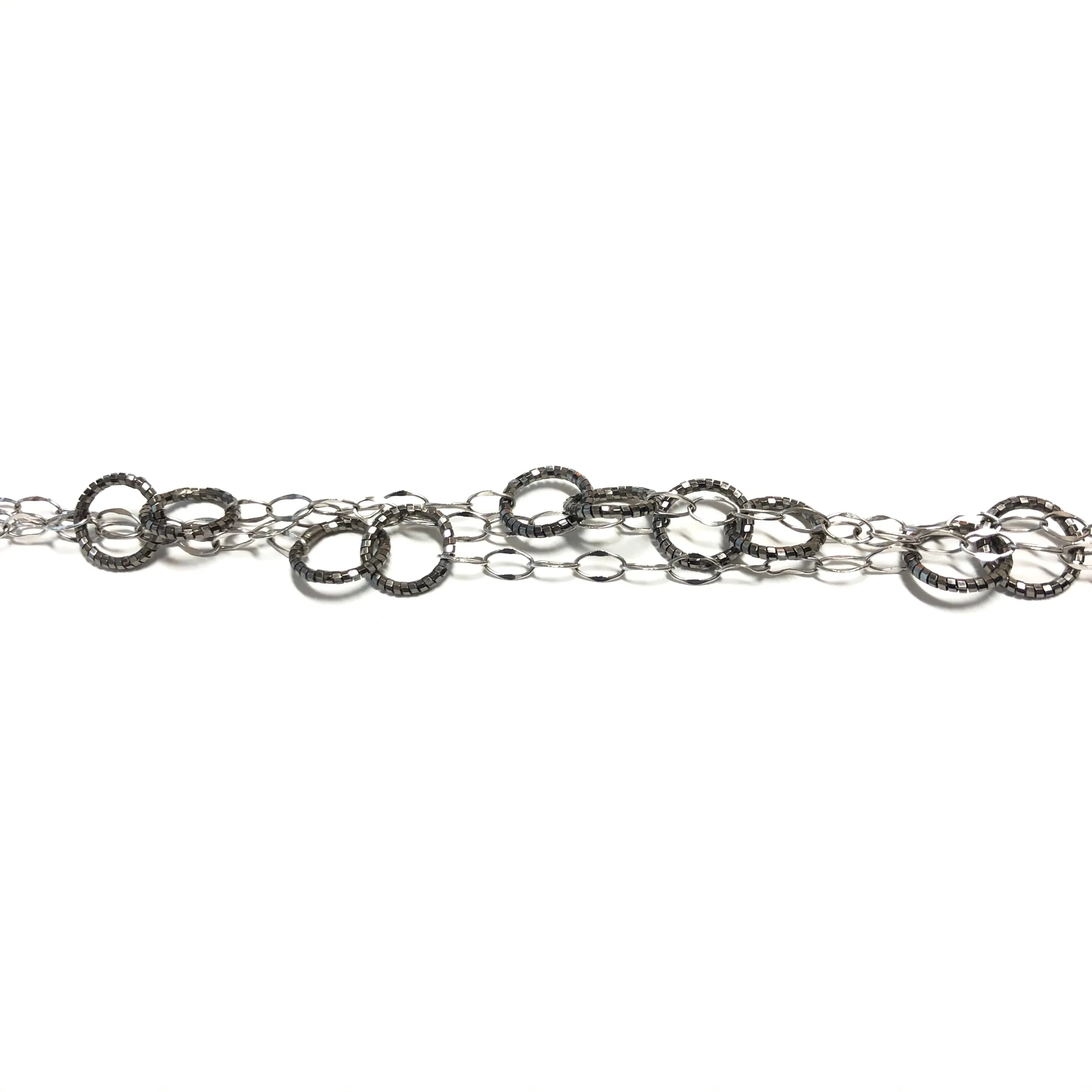 10K White Gold and Black Rhodium Circle Bracelet