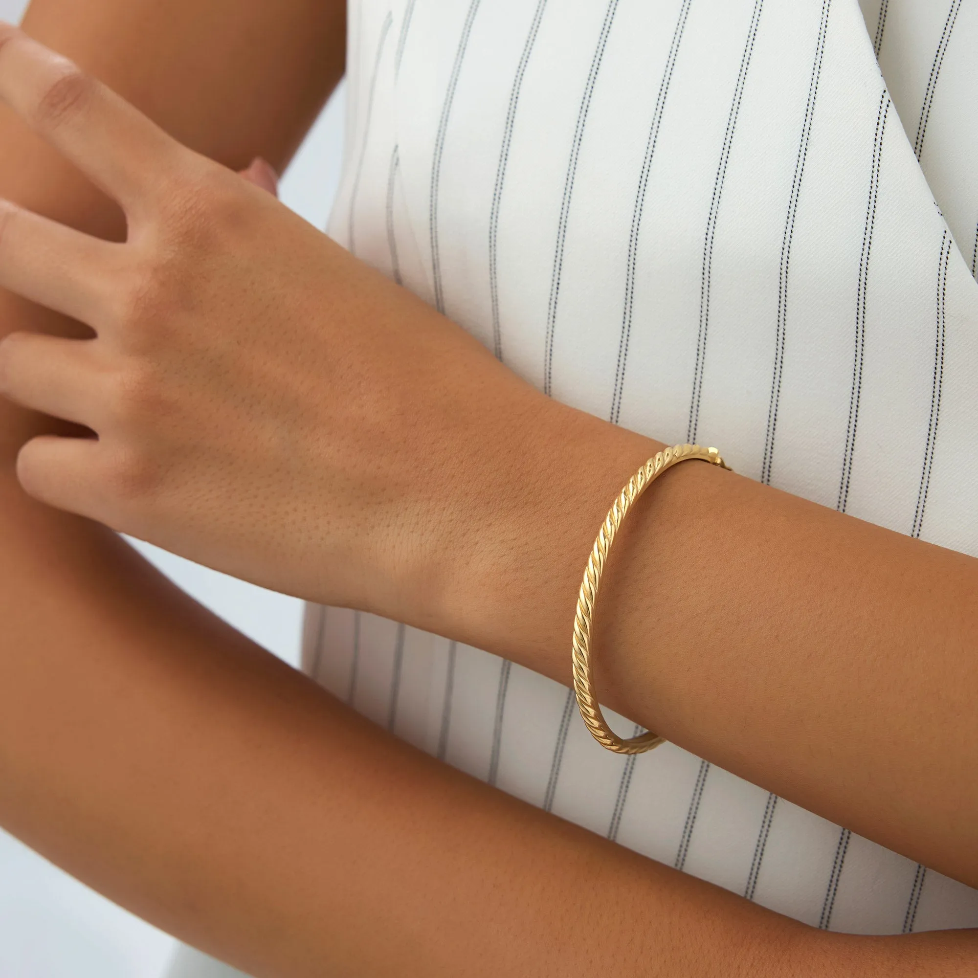 14K Twist Rope Dainty Cable Bangle