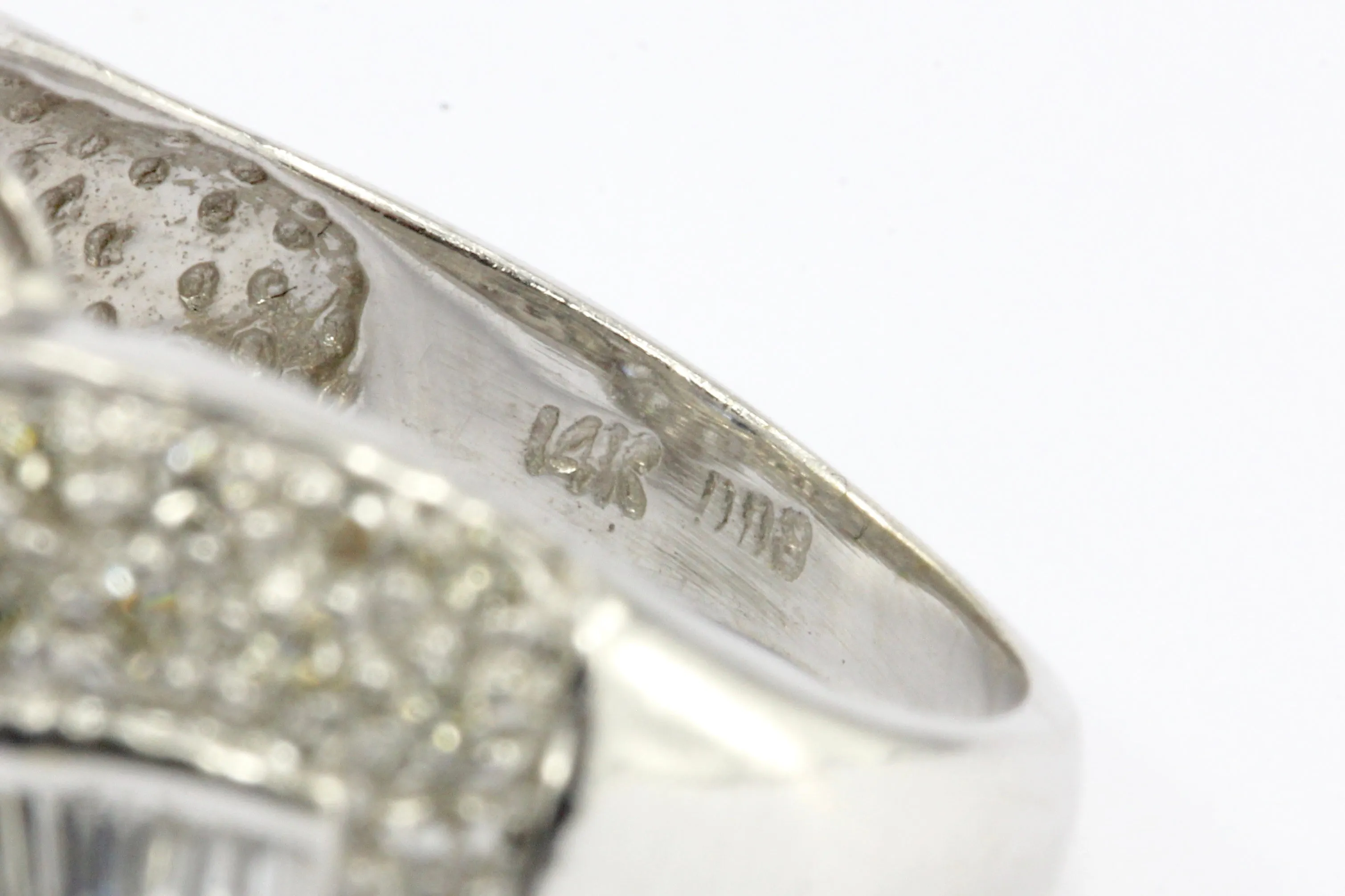 14K White Gold Tanzanite and Diamond Cocktail Ring Size 5.25