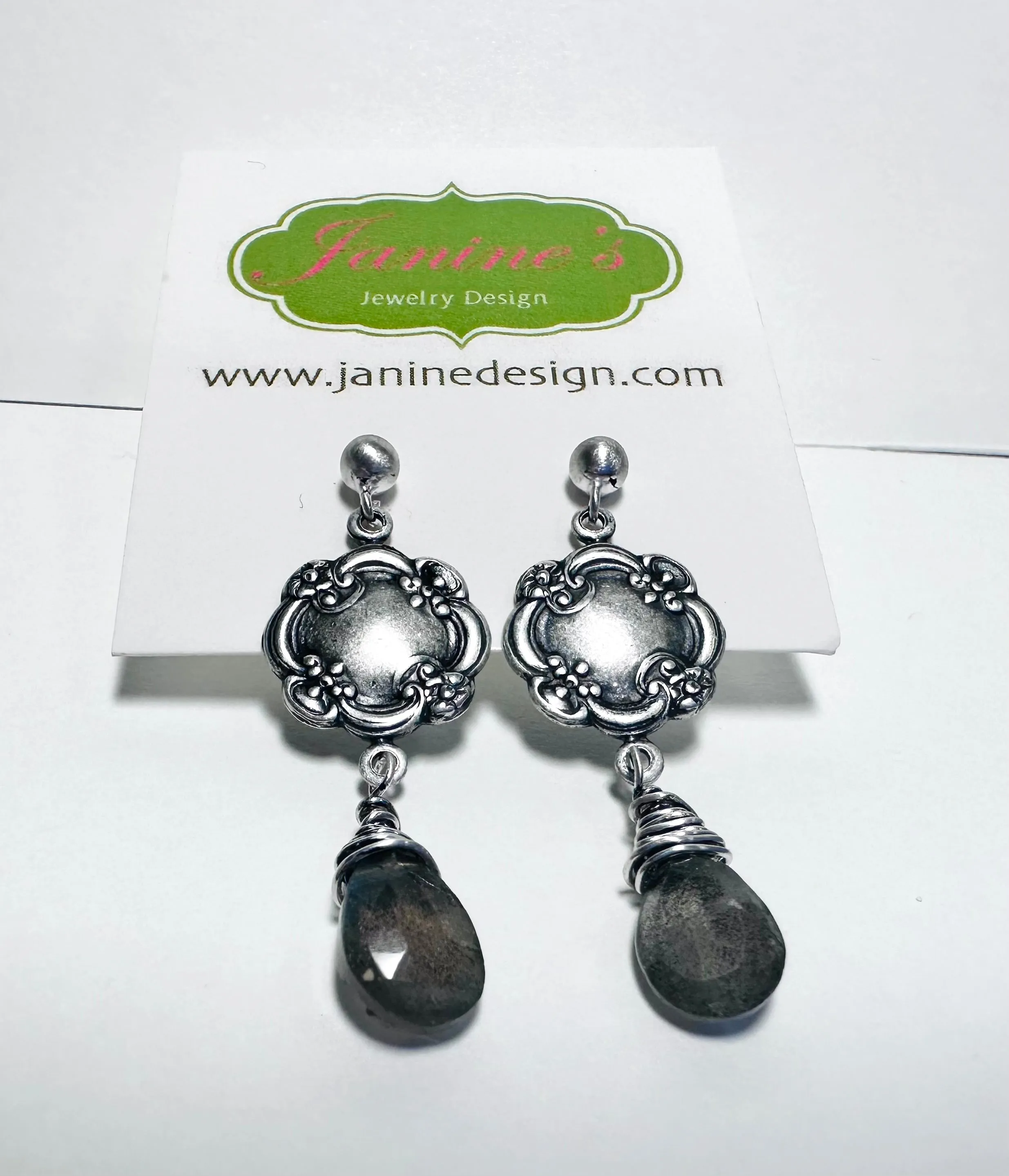Genuine Labradorite Silver Earrings, Vintsge Looking Earringd