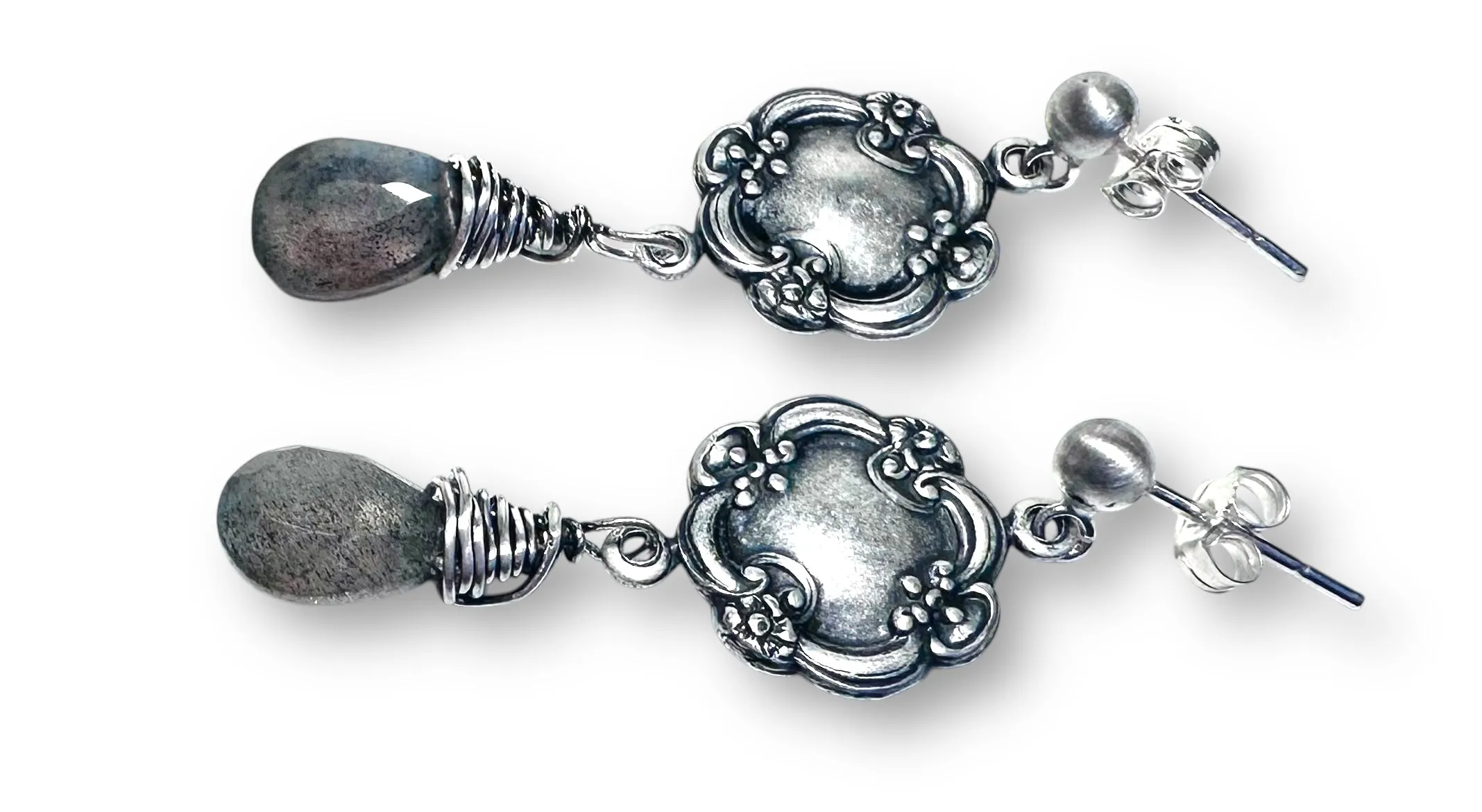 Genuine Labradorite Silver Earrings, Vintsge Looking Earringd