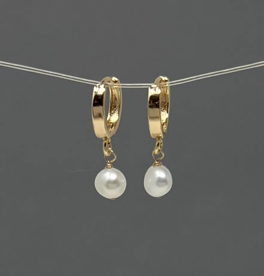 Huggie Earrings with White Freshwater Pearl