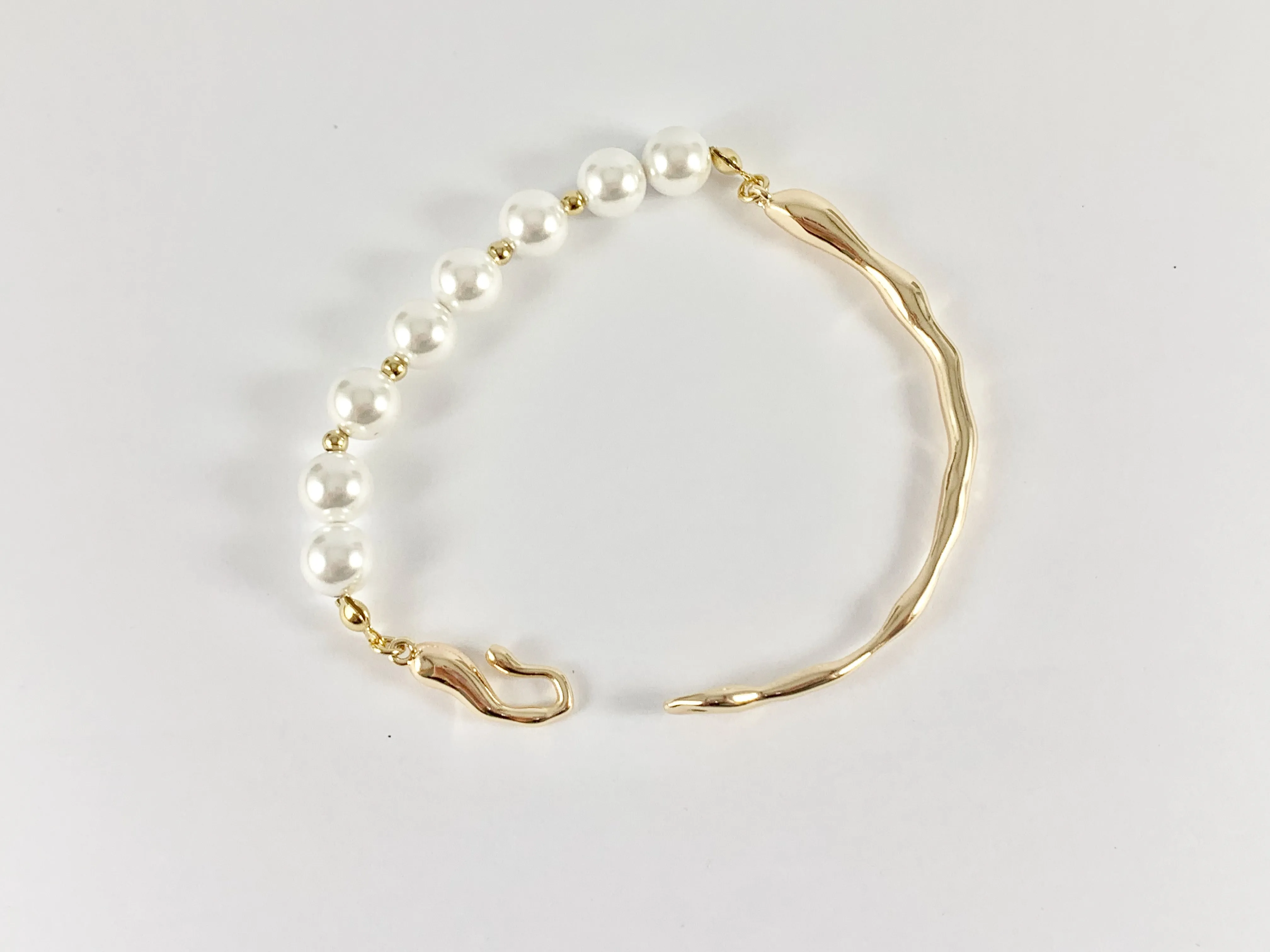 Luxurious Pearl Bracelets - Stretchy Pearl Gold Plated Curved Bar Bracelets in 18K Gold or Silver Plated over Copper 1 pc