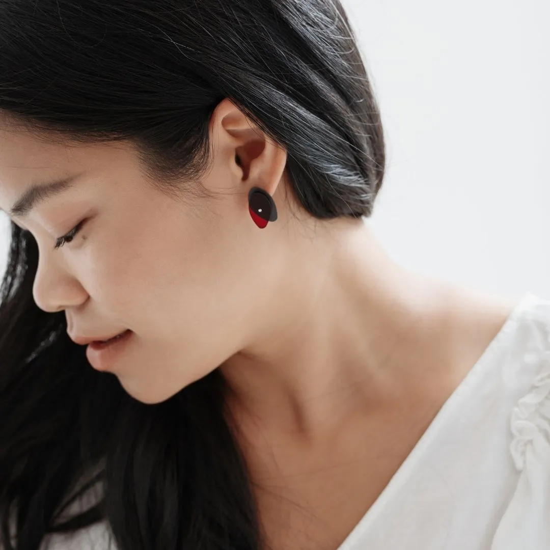 Maxi Sea Oak Studs in Oxidized Silver
