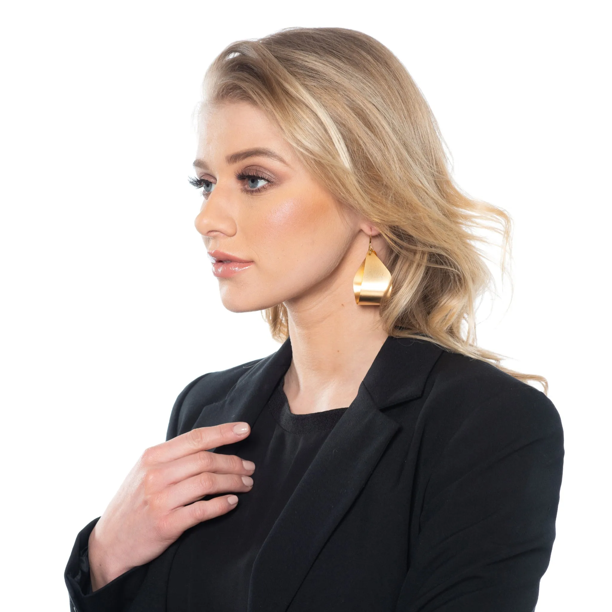 Morgan - Golden heart statement necklace & earrings