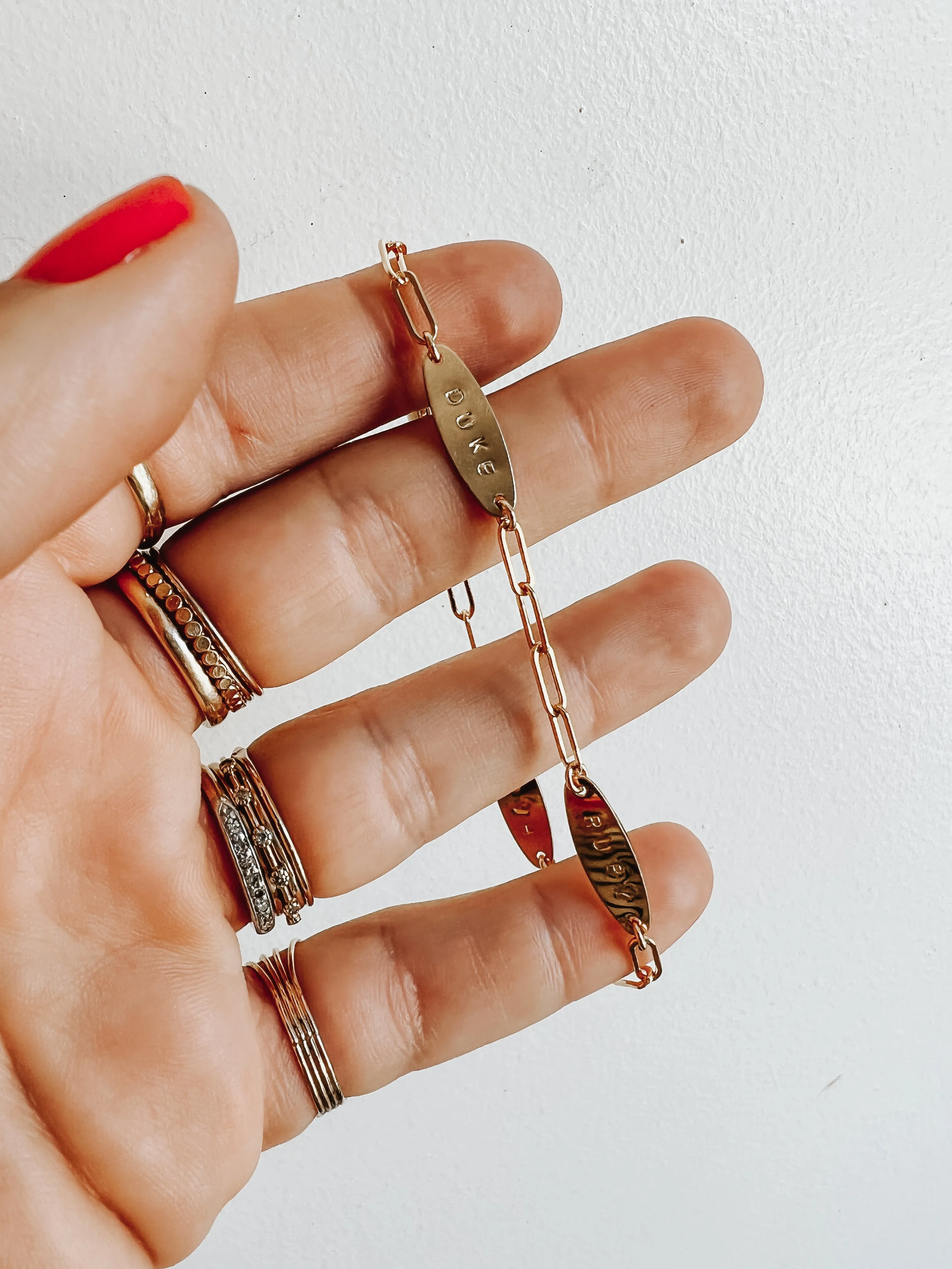 NAMEPLATE BRACELET