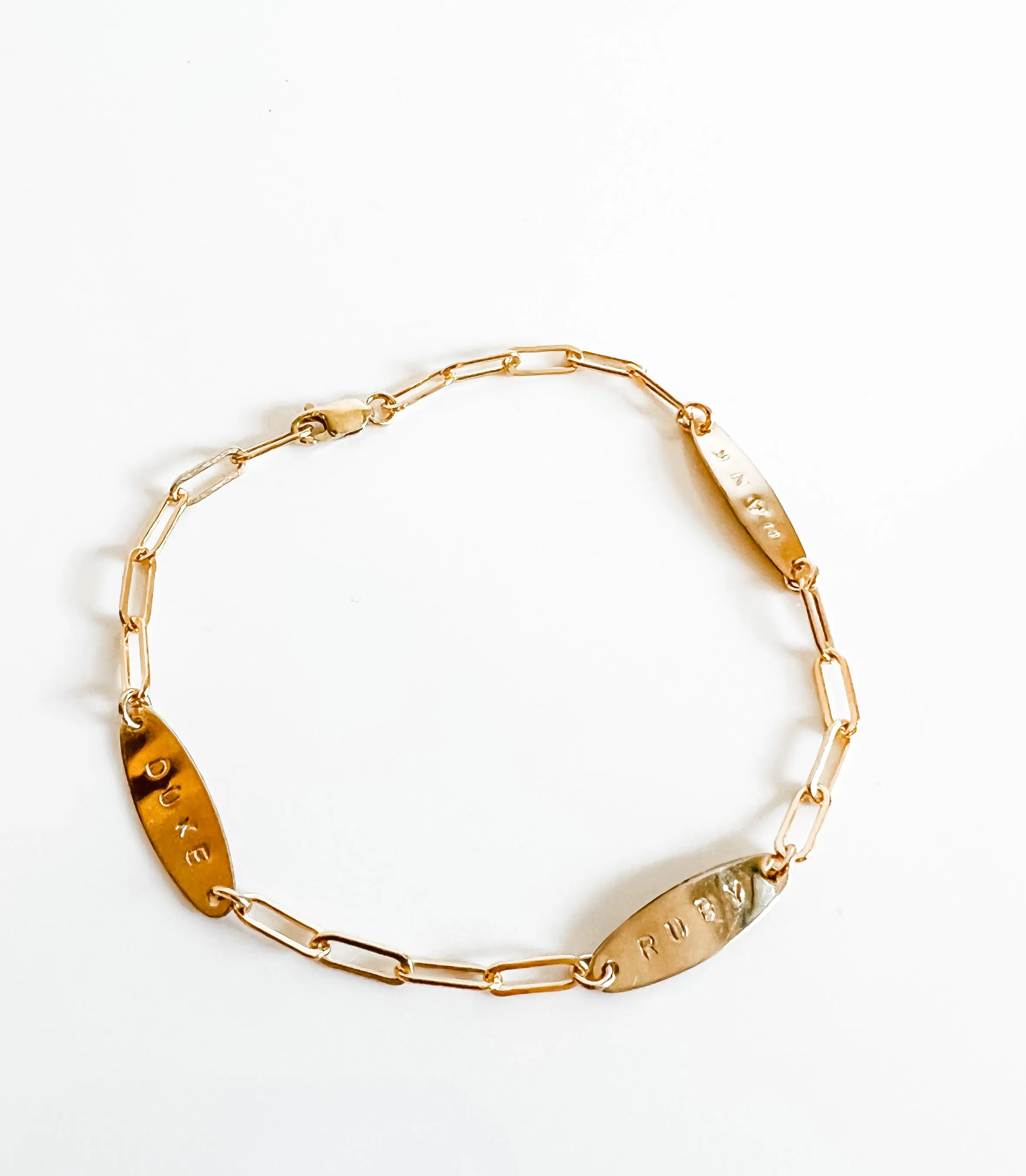 NAMEPLATE BRACELET