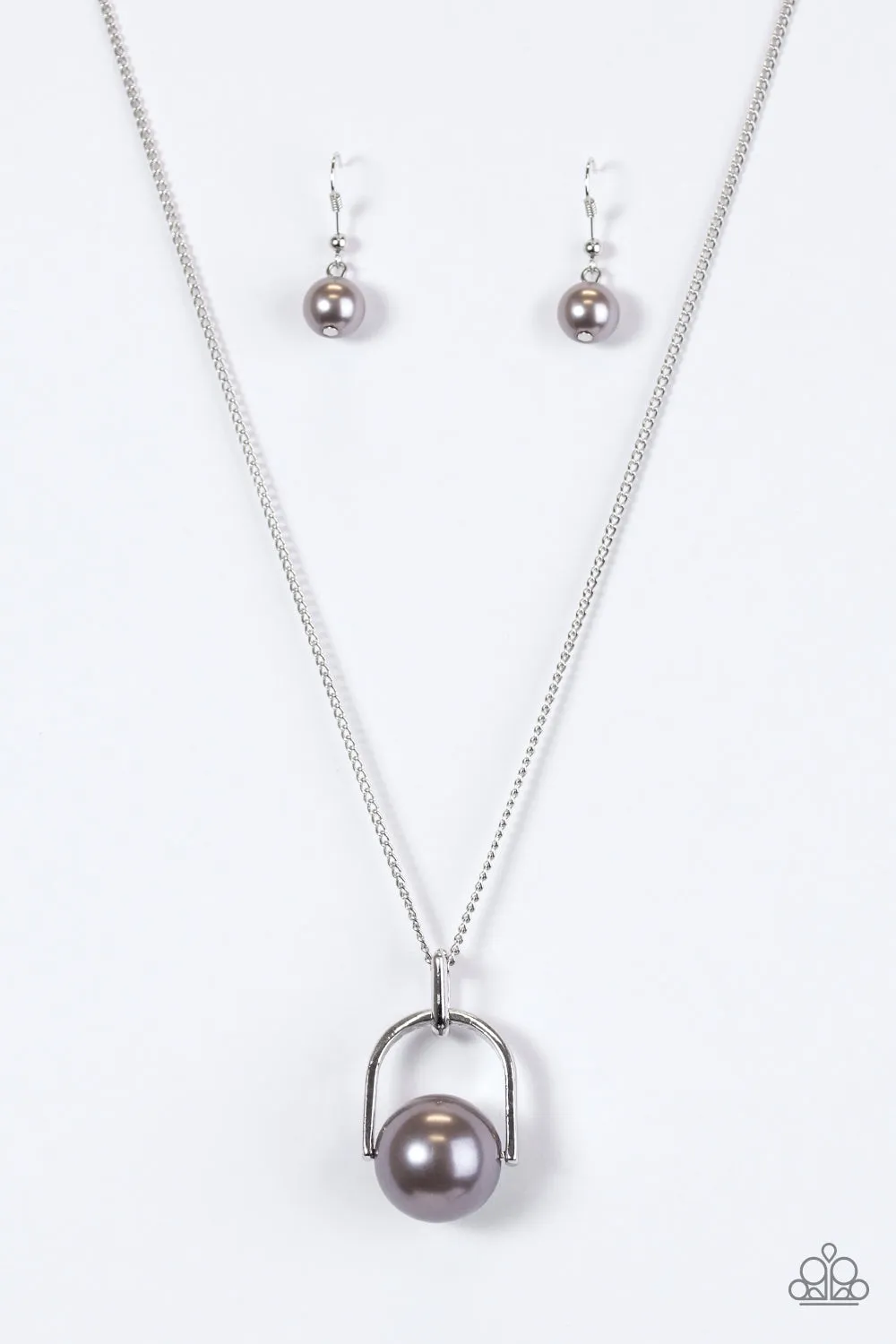 Paparazzi - Dramatically Diva - Silver Necklace