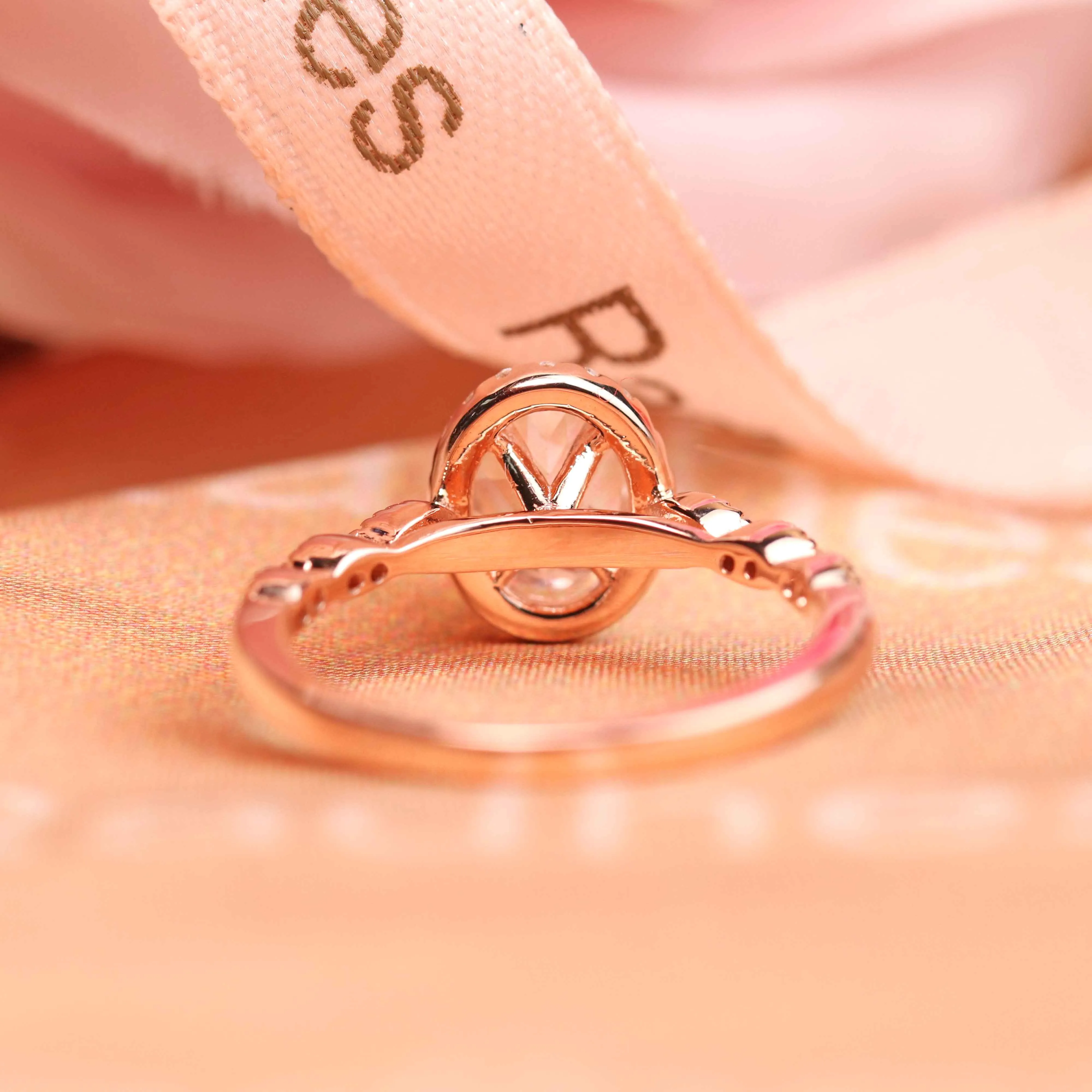 Perfect Halo 1.35 carat Vintage Morganite Engagement Ring for Women