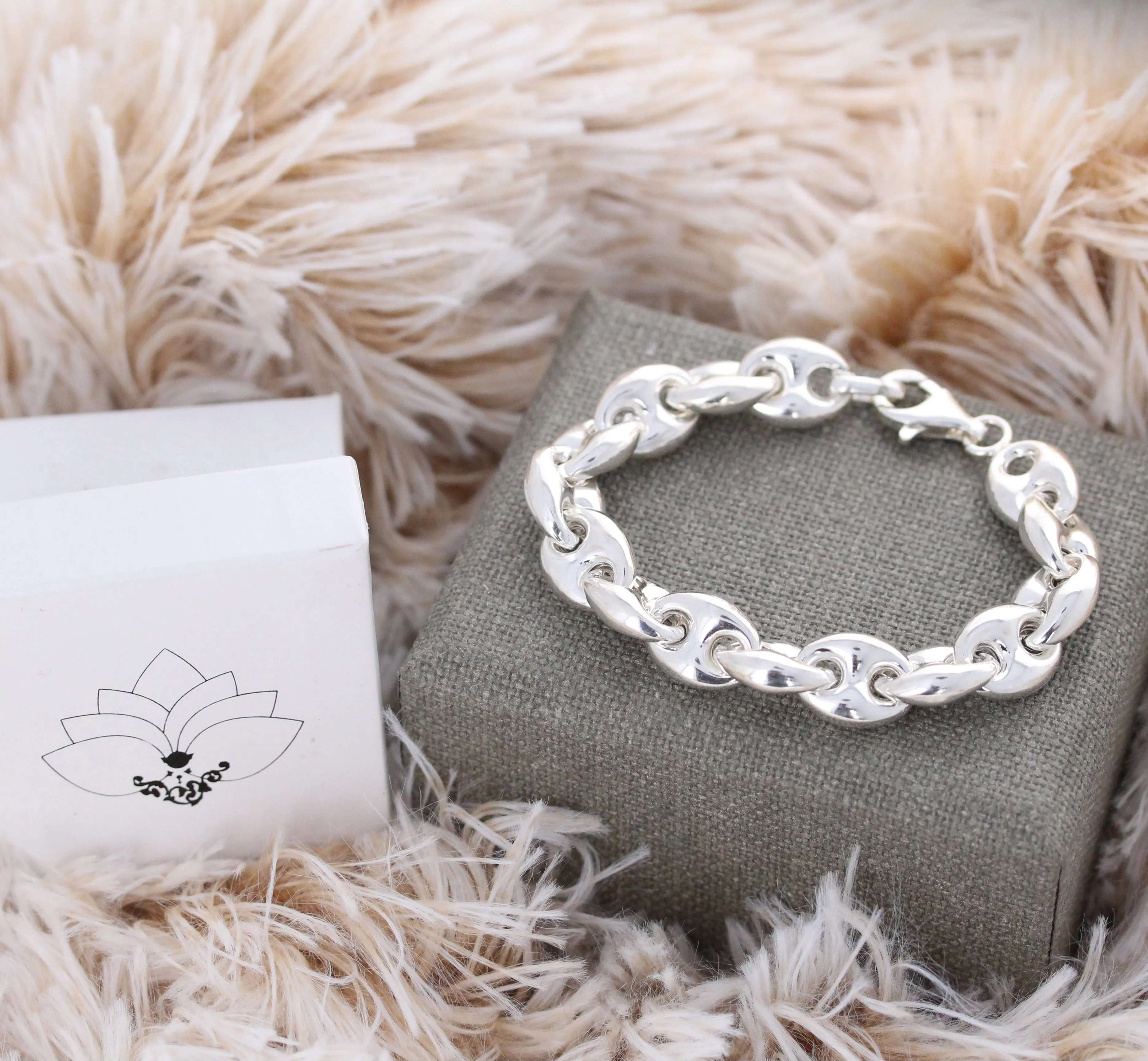 Puffed Mariner Link Bracelet