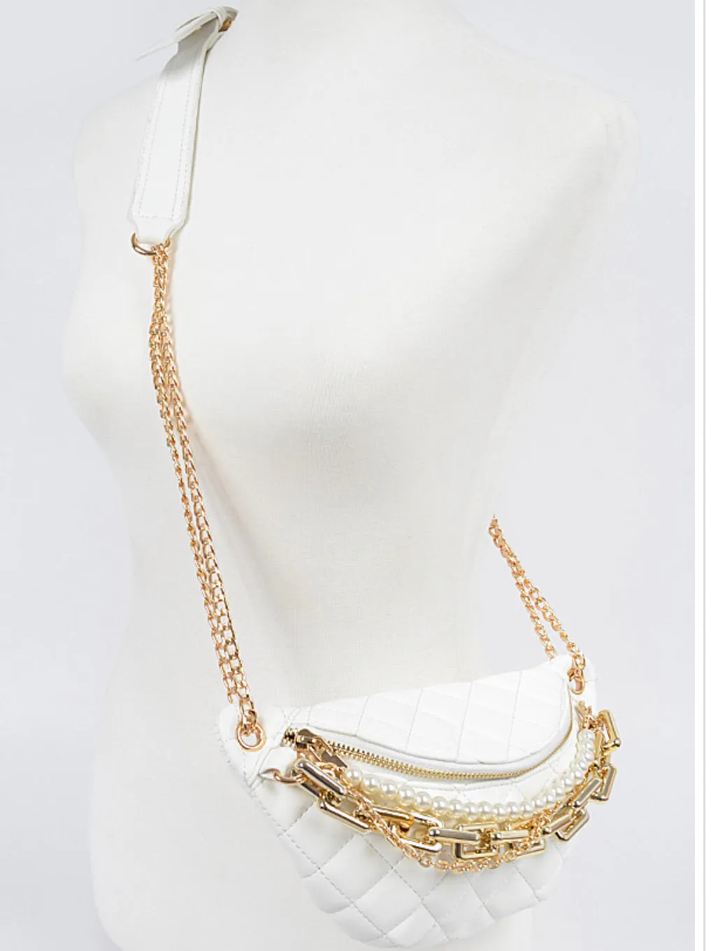 QUILTED CHAIN CROSSBODY