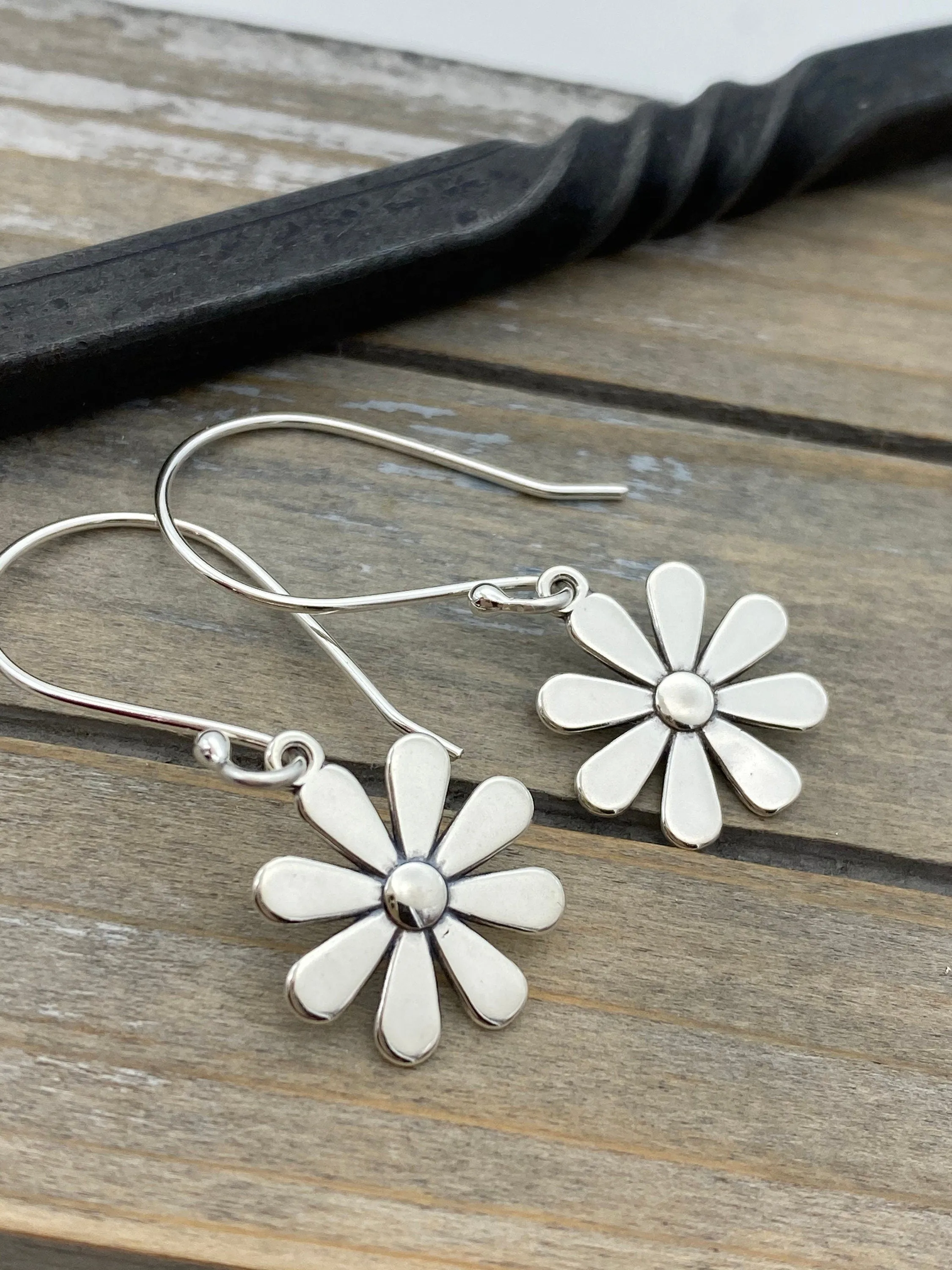 Sterling silver daisy earrings