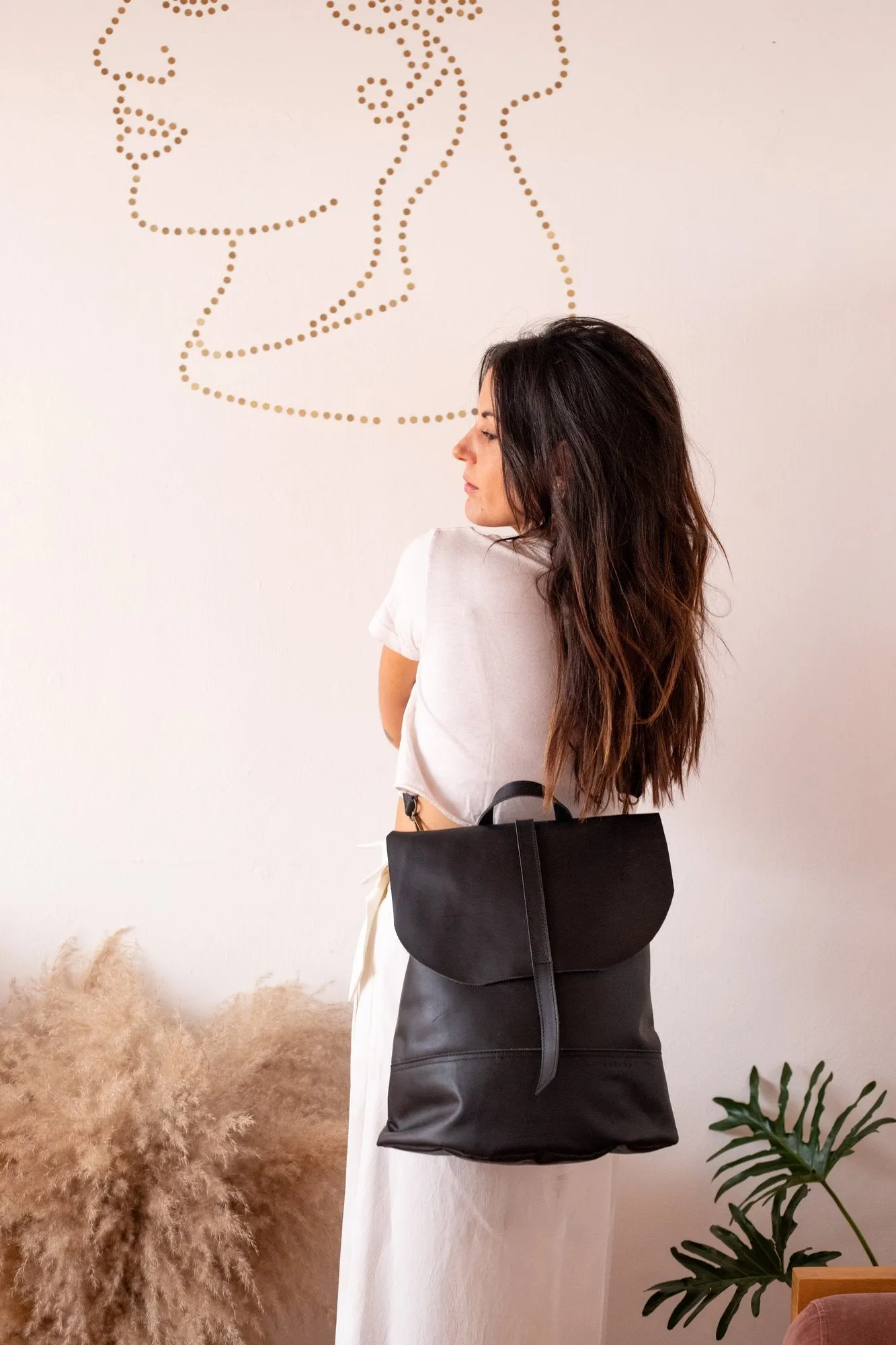 The Lush Versatus Backpack (Black)