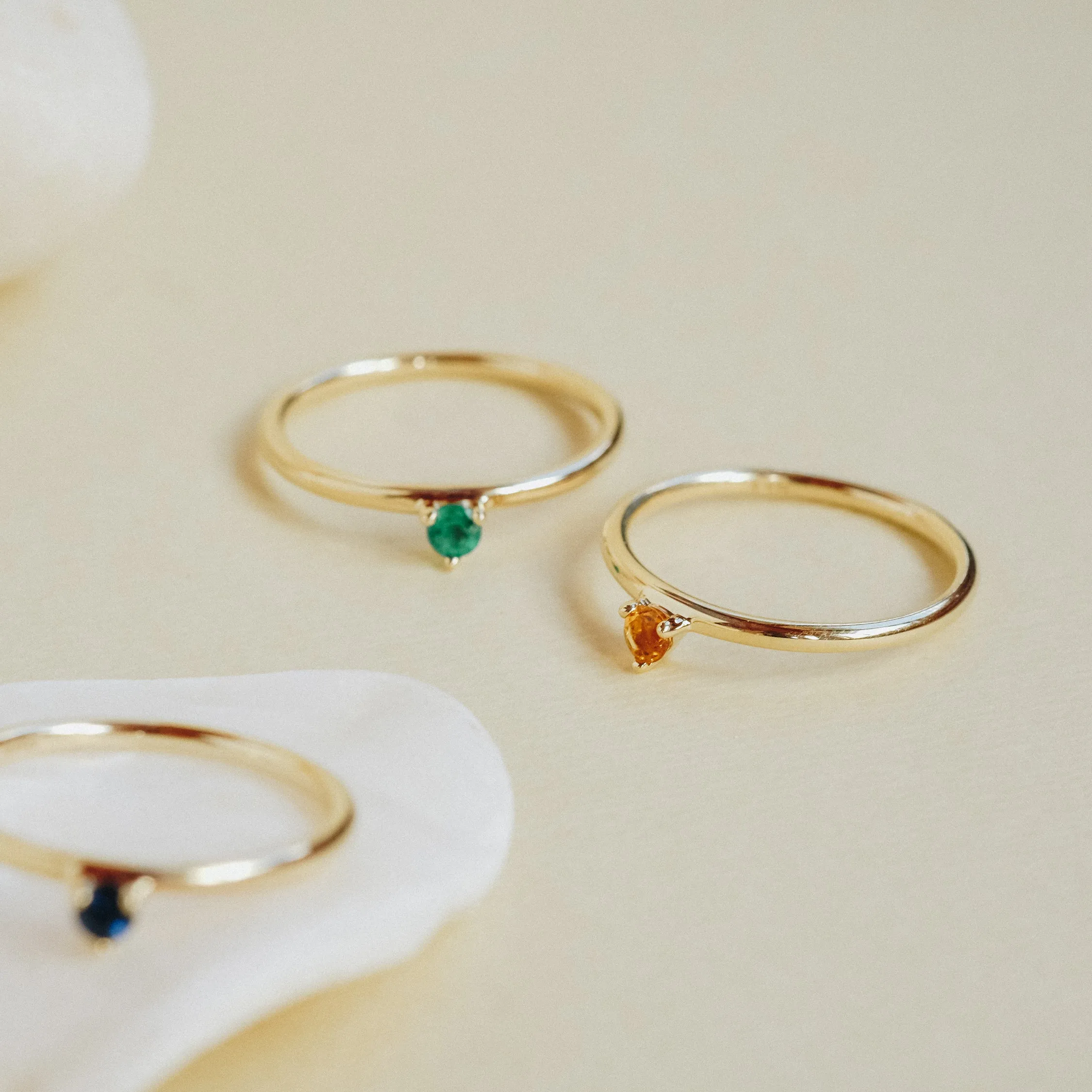 Three Claw Mini Peridot Ring in Yellow Gold