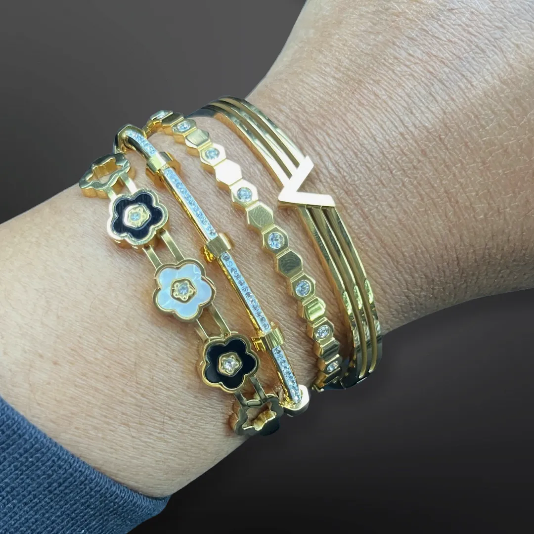 V Bracelet