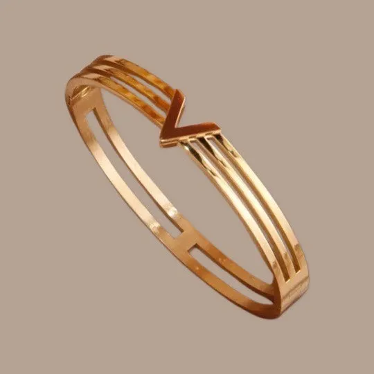V Bracelet