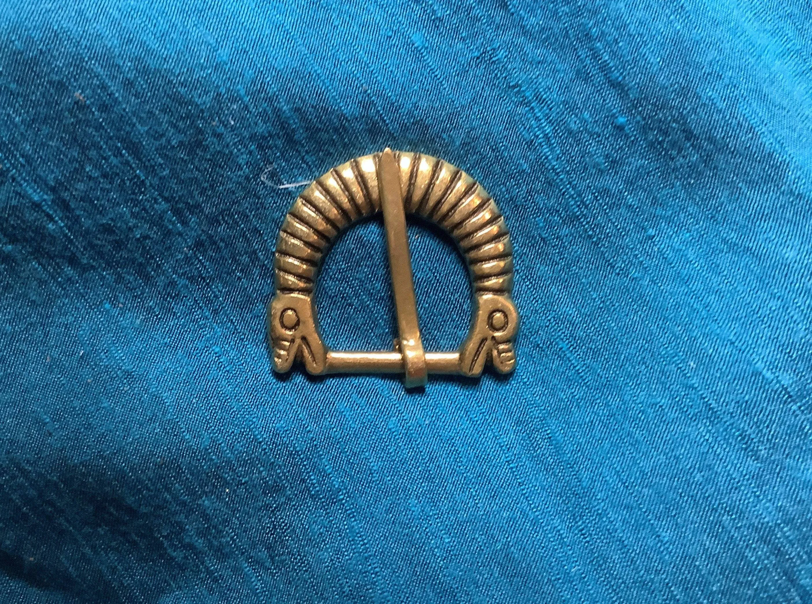 Viking belt buckle with animal heads
