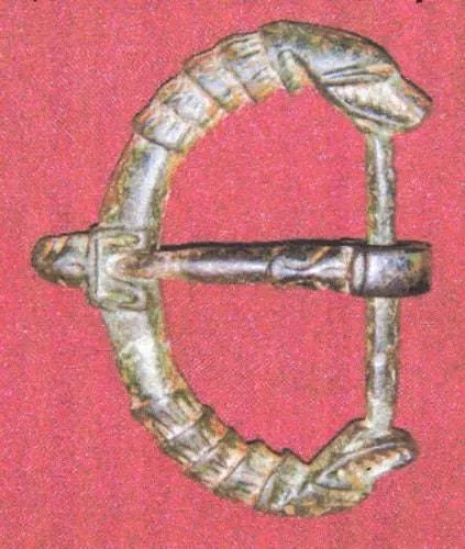 Viking belt buckle with animal heads