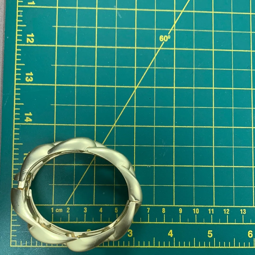 Wave Style Gold Bracelet